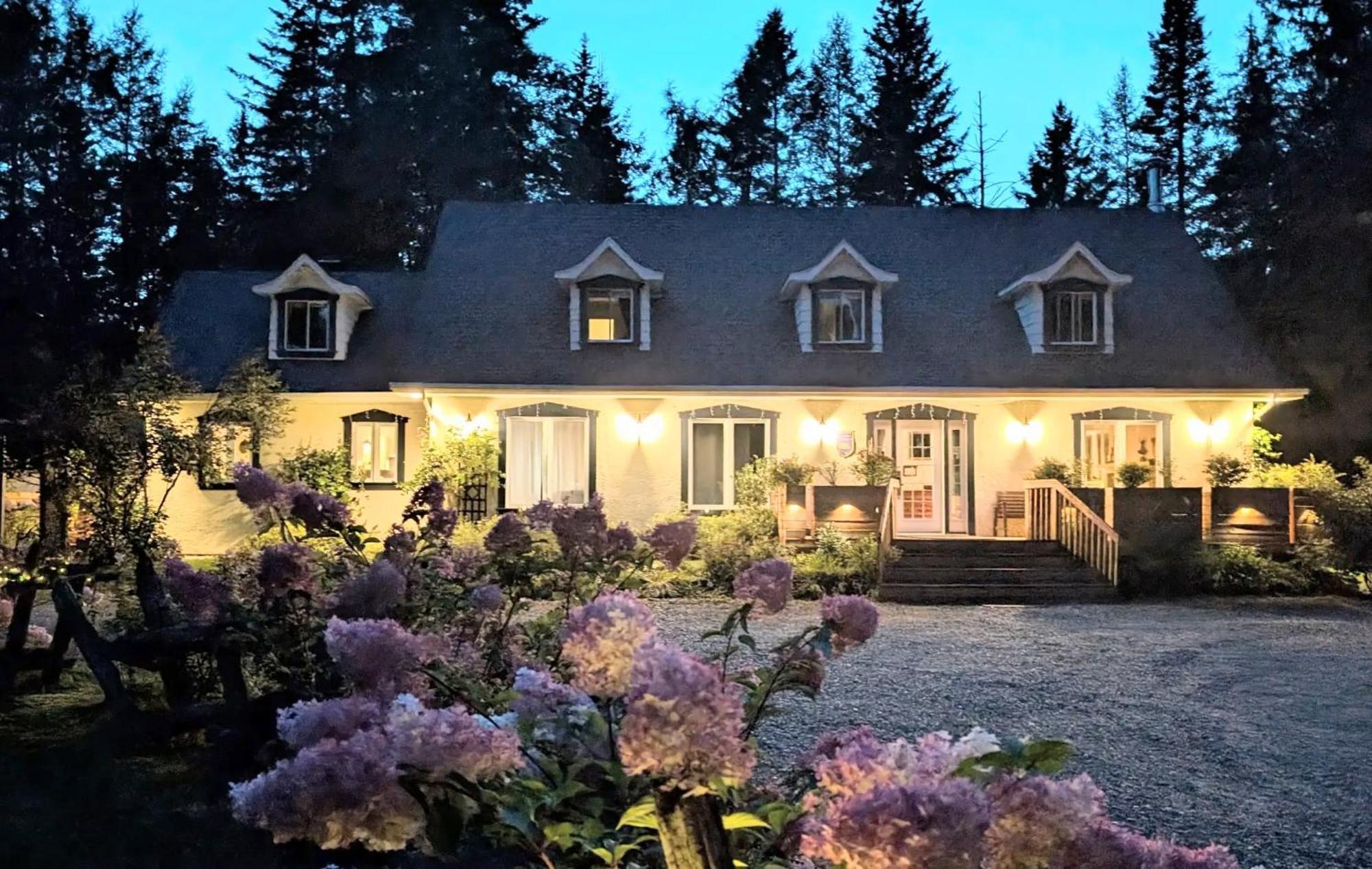 La Tremblante Bed and Breakfast Mont-Tremblant Exteriör bild